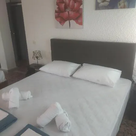Hotel Pelekan And Athina 33 *