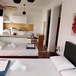 ホテル Pelekan And Athina 33 ペフコホリ