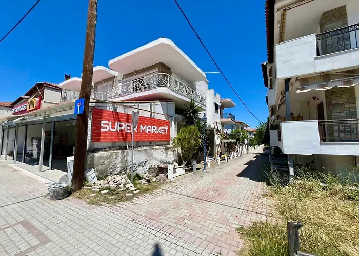 Hotel Pelekan And Athina 33
